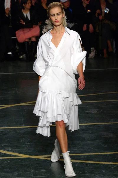 Look 9